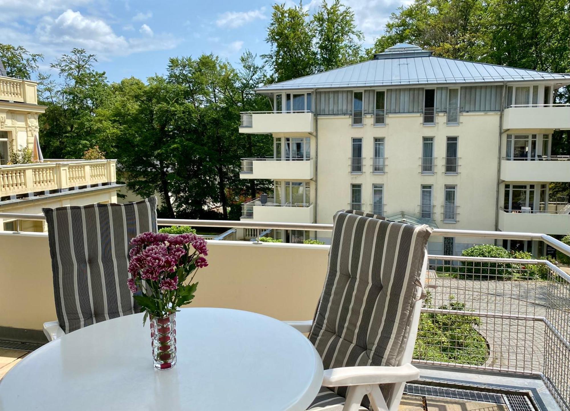 Residenz Bleichroeder - 17 Apartment Heringsdorf  Exterior photo